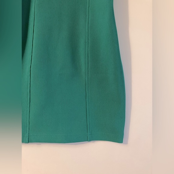 Forever 21 Green Fitted Mini Dress St. Patrick’s Day Dress Size Women’s Small - Picture 3 of 5